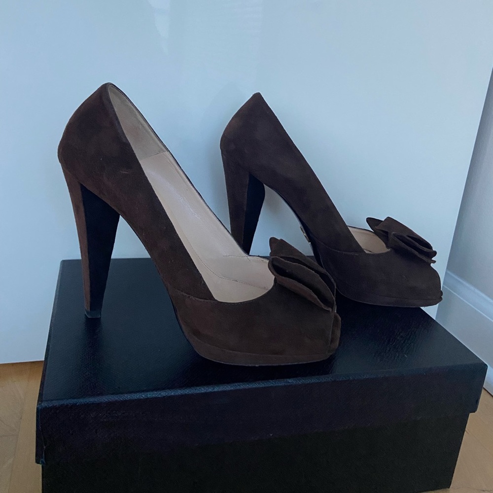 Prada Brown Suede Shoes size 40